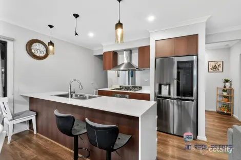 Property photo of 12 Samuel Road Weir Views VIC 3338