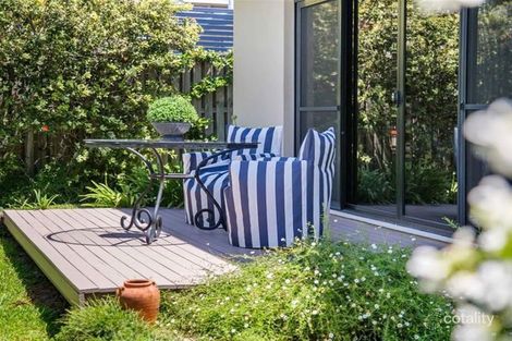 Property photo of 5 Koomooloo Circle Coomera QLD 4209