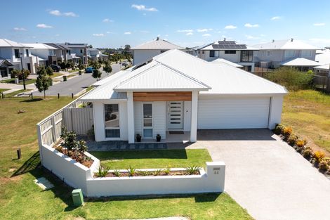 Property photo of 44 Emerald Drive Helensvale QLD 4212
