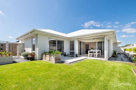 Property photo of 44 Emerald Drive Helensvale QLD 4212