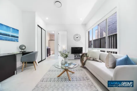 8a Hungerford St, Catherine Field, NSW 2557