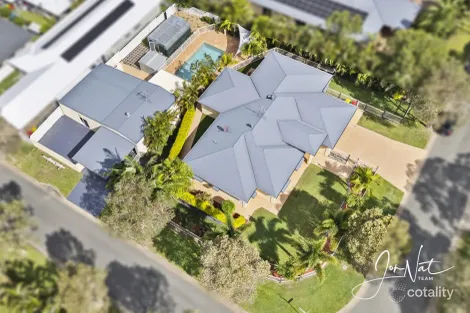 2-4 Ridge Pl, Redland Bay, QLD 4165