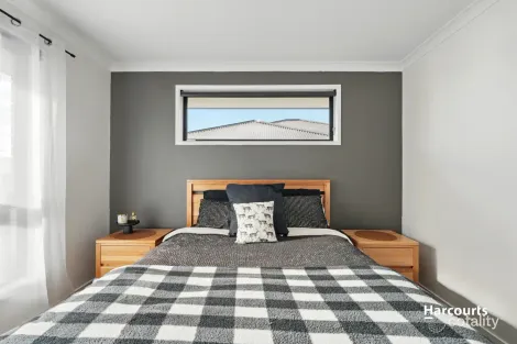 Property photo of 17 Rose Court Cambridge TAS 7170