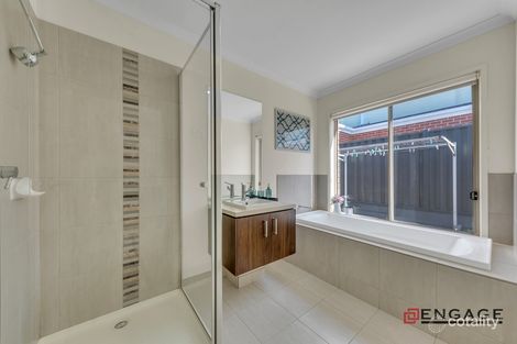 Property photo of 18 Springleaf Road Tarneit VIC 3029