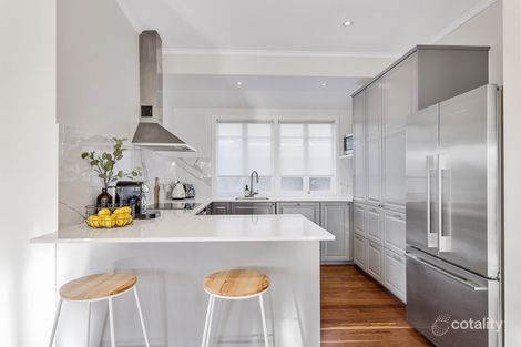 Property photo of 41 Sydney Street Labrador QLD 4215