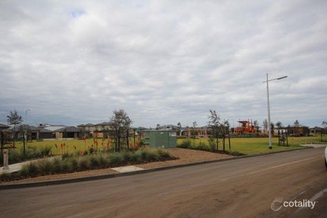 Property photo of 10 Longreach Parade Point Cook VIC 3030