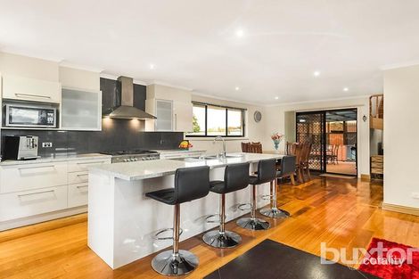 Property photo of 17 Ninevah Crescent Wheelers Hill VIC 3150