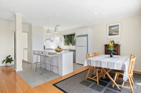 Property photo of 12 Dahlia Street Dromana VIC 3936