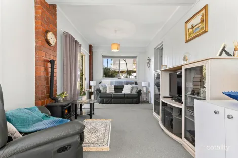 Property photo of 12 Dahlia Street Dromana VIC 3936