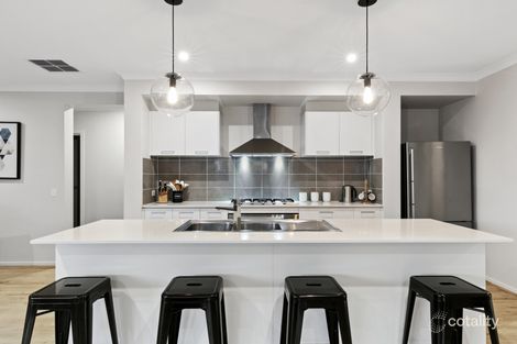 Property photo of 30 Golden Wattle Drive Mount Duneed VIC 3217