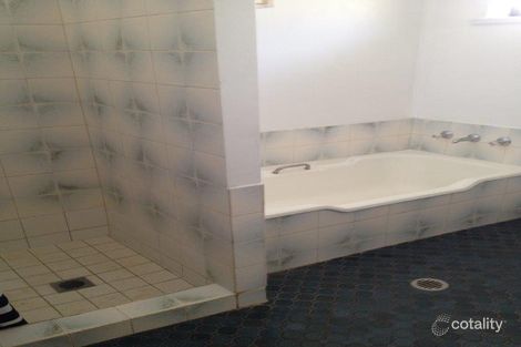 Property photo of 5 Jolly Place Griffith NSW 2680