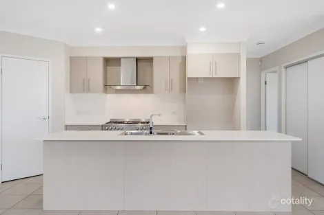 Property photo of 138 Greenview Avenue South Ripley QLD 4306