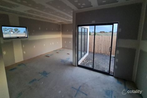 Property photo of 20 Normanby Boulevard Deanside VIC 3336
