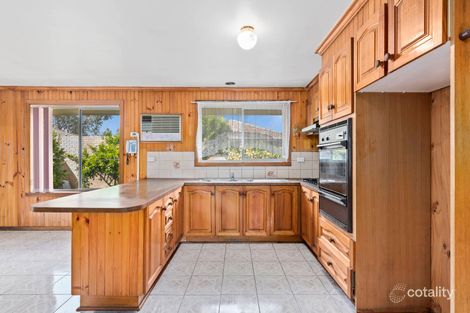 Property photo of 2 Elmbank Drive Keysborough VIC 3173