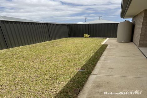 Property photo of 38 West Parkway Andrews Farm SA 5114