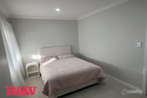 Property photo of 1 Gypsum Place Eagle Vale NSW 2558
