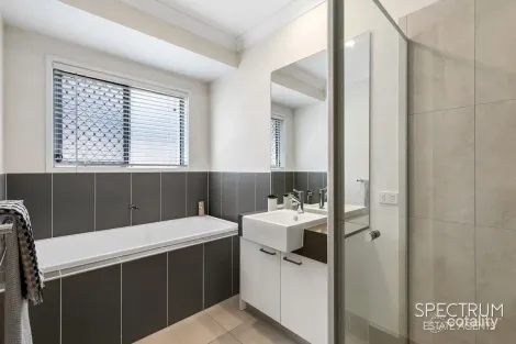 Property photo of 43 Girraween Crescent Capalaba QLD 4157