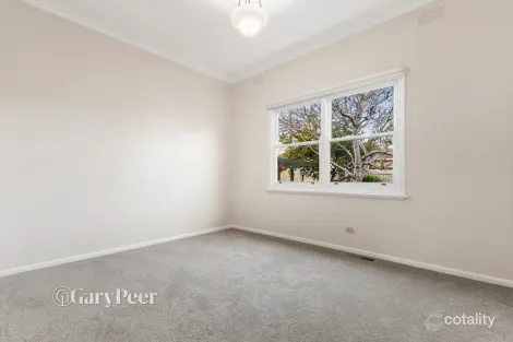 Property photo of 150 Rowans Road Moorabbin VIC 3189
