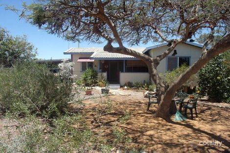 3 Fenner St, South Carnarvon, WA 6701