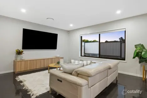 Property photo of 13 Camplin Place Calamvale QLD 4116