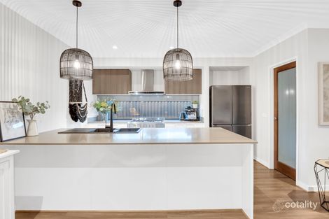 Property photo of 34 Featherwood Crescent Craigieburn VIC 3064