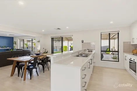 Property photo of 5 Queenscliff Drive Seaford Rise SA 5169