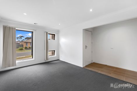 Property photo of 10 National Parade Eaglehawk VIC 3556