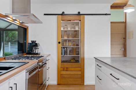 2 Colebatch Rd, Lower Inman Valley, SA 5211