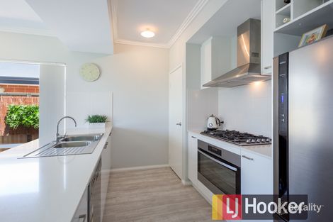 Property photo of 83 Grandite Fairway Australind WA 6233