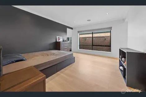 Property photo of 15 Jasper Way Cobblebank VIC 3338