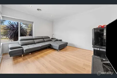 Property photo of 15 Jasper Way Cobblebank VIC 3338