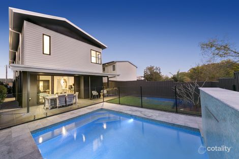 3 Iris St, Holland Park West, QLD 4121