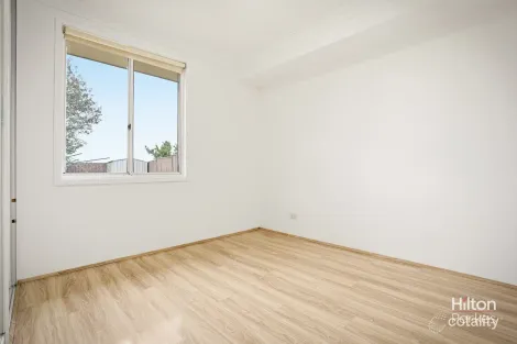 Property photo of 14 Romley Crescent Oakhurst NSW 2761