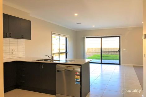 Property photo of 18 Postema Drive Point Cook VIC 3030