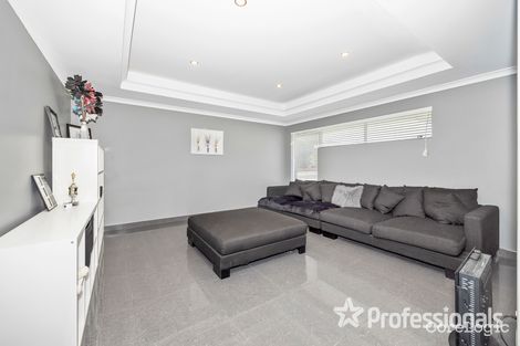 Property photo of 2 Lantilly Chase Landsdale WA 6065