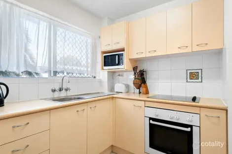 Property photo of 2/2 Moreton Parade Kings Beach QLD 4551