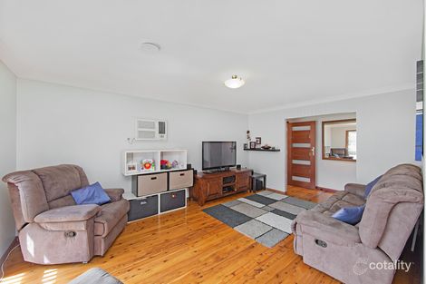 Property photo of 26 Clare Crescent Berkeley Vale NSW 2261