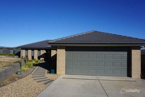Property photo of 10 Donoghoe Place Bungendore NSW 2621
