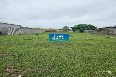 Property photo of 8 Donovan Street Blacks Beach QLD 4740