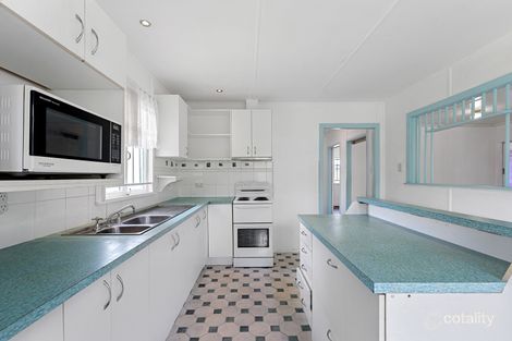 Property photo of 57 Curve Avenue Wynnum QLD 4178