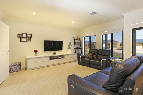 Property photo of 1-5 Grey Teal Place Lara VIC 3212