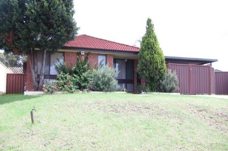 30 Wintaroo Cres, St Helens Park, NSW 2560