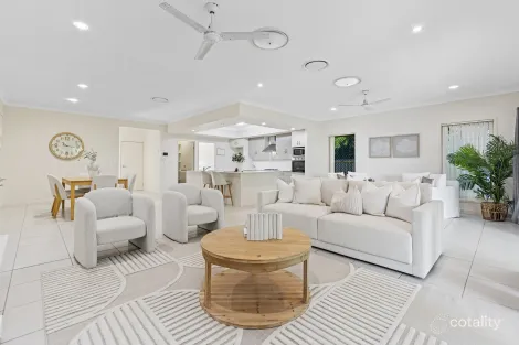 5/143 Bishop Rd, Beachmere, QLD 4510