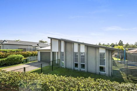 30 Aqua Cres, Redland Bay, QLD 4165