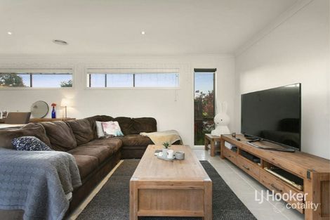 Property photo of 11 Foxall Walk Point Cook VIC 3030