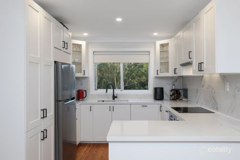 Property photo of 12 Crawford Crescent Wyoming NSW 2250