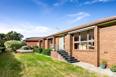 Property photo of 47 Dunvegan Crescent Macleod VIC 3085