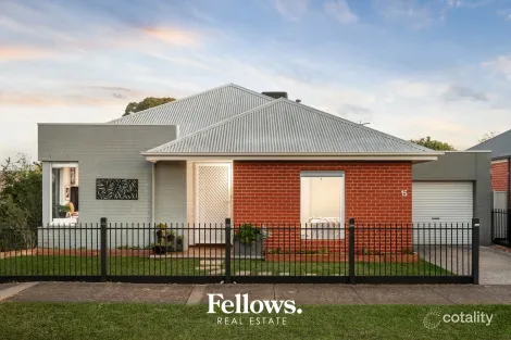 15 Stokes Grn, Pakenham, VIC 3810