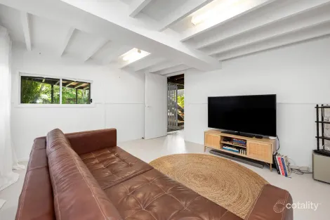 Property photo of 75 Victoria Terrace Greenslopes QLD 4120