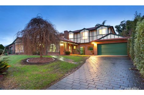 Property photo of 17 Royston Avenue Berwick VIC 3806